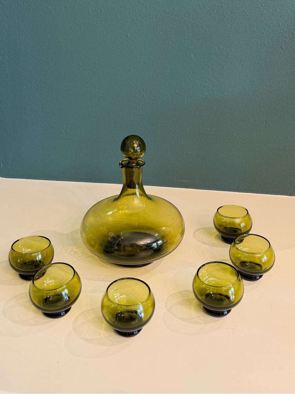MCM Olive Green Glass Decanter & 6 Cordial Glasses Mid-Century Vintage Barware